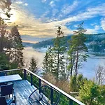 Ferienhaus Kunstnerhytte Med Panoramautsikt Pa Furuholmen