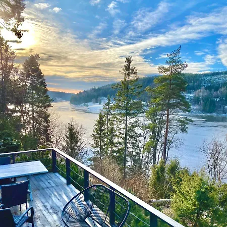 別荘 Kunstnerhytte Med Panoramautsikt Pa Furuholmen