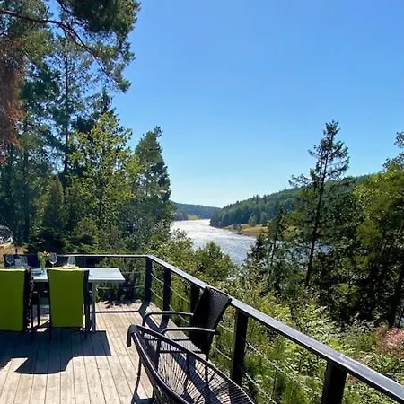 別荘 Kunstnerhytte Med Panoramautsikt Pa Furuholmen *