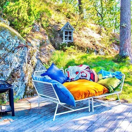 別荘 Kunstnerhytte Med Panoramautsikt Pa Furuholmen