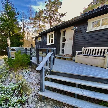 Kunstnerhytte Med Panoramautsikt Pa Furuholmen Holiday home *