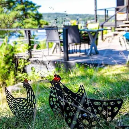 Kunstnerhytte Med Panoramautsikt Pa Furuholmen サルプスボルグ