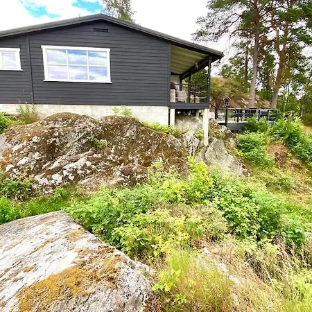 Ferienhaus Kunstnerhytte Med Panoramautsikt Pa Furuholmen *