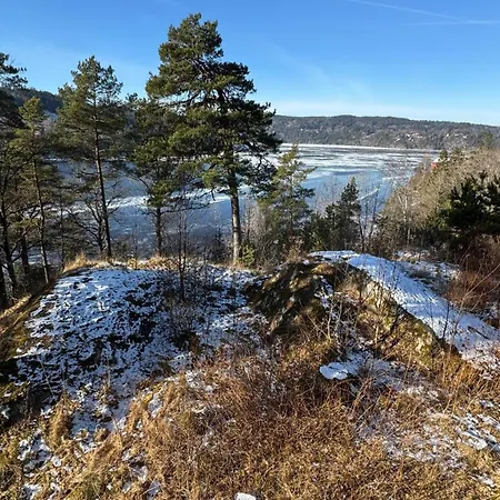 Kunstnerhytte Med Panoramautsikt Pa Furuholmen Holiday home Sarpsborg