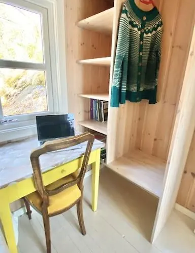 펜션 Kunstnerhytte Med Panoramautsikt Pa Furuholmen *