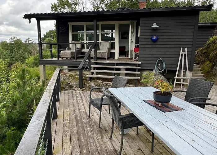 펜션 Kunstnerhytte Med Panoramautsikt Pa Furuholmen