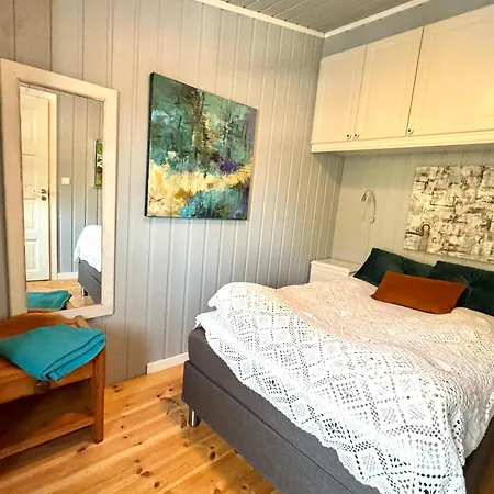 Kunstnerhytte Med Panoramautsikt På Furuholmen Feriehus Sarpsborg